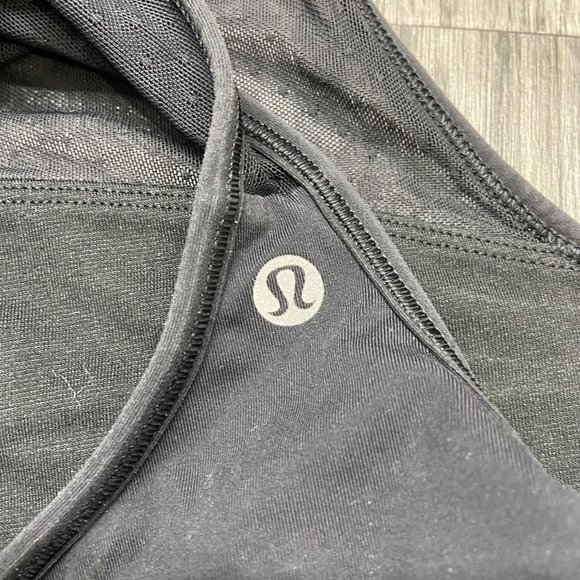 LULULEMON Scoop Neck Mesh Front Panel Black Sports Bra Women's Size 4 - Picture 8 of 10